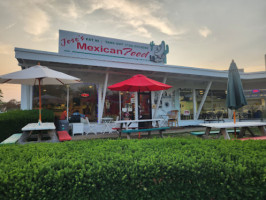 Jose's Mexican outside