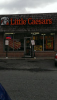 Little Caesars Pizza outside