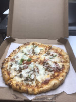 Martin's Pizza food