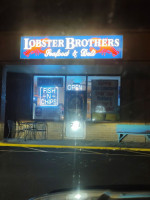 Lobster Bros Seafood outside