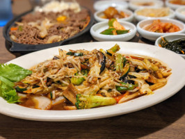 Mama's Korean Bbq food