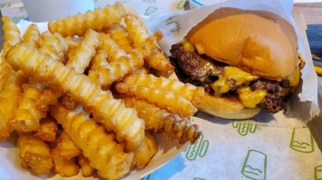 Shake Shack Downtown Nashville food