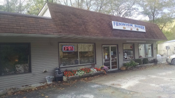 Fenwick Diner Catering outside