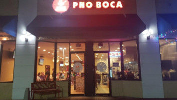 Pho Boca outside