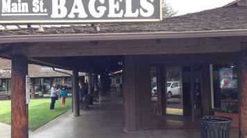 Main Street Bagels inside