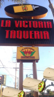 La Victoria Taqueria food