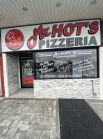 Mr. Hot's Pizzeria food