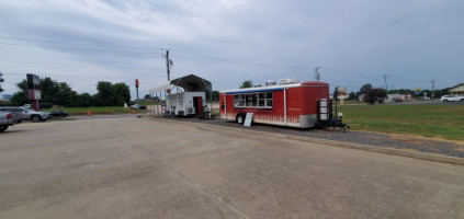 Rollin Smoke Custom Bbq food