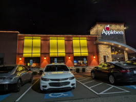 Applebee's Grill outside