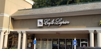 Café Lapin outside