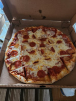 Cugino's Pizza food
