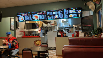 Lina's Mexican inside