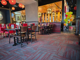 Red Robin Gourmet Burgers And Brews inside