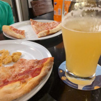 Vincenzo's Pizzeria food