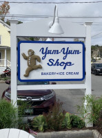 Yumyum Shop food