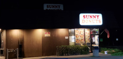 Sunny Donuts food