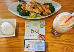 Basil Thai Cuisine food