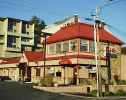 Tai Ho Restaurant outside
