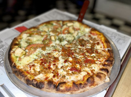 Defazio's Woodfired Pizza food