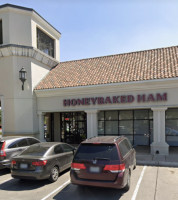 The Honey Baked Ham Company outside