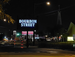 Bourbon Street outside