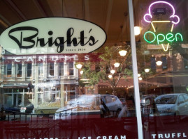 Bright's Candies outside