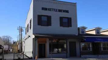 Iron Kettle Brewing food