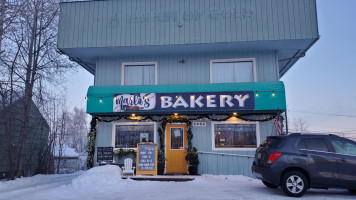 Marlos Bakery outside