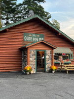 The Olde Log Inn outside