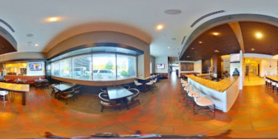 Bloomington Chophouse inside