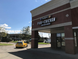 Southfield Fish Chicken outside