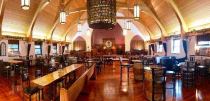 Wooden Door Winery (vandergrift) inside