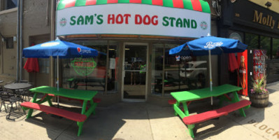Sam's Hot Dog Stand, Downtown Lexington outside