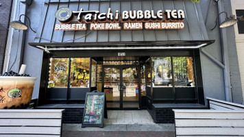 Taichi Bubble Tea outside