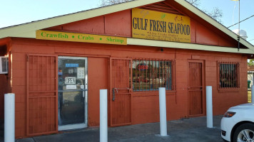 Gulf Fresh Seafood outside