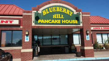 Blueberry Hill Pancake House outside
