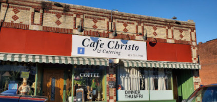 Cafe Christo outside