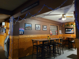 The 528 Tavern inside