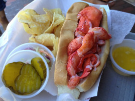 Linda Bean's Lobster Roll Stand food