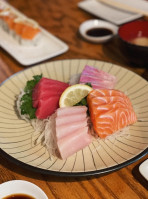 Kaki Sushi food