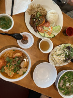 Huong Que Vietnamese food