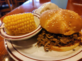 Outlaw's Barbeque food