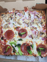 Ledo Pizza food