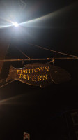 Fishtown Tavern food