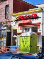 Z-burger outside