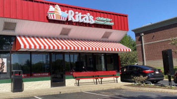 Rita's Italian Ice Frozen Custard outside
