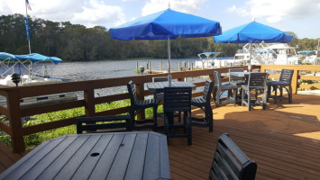 Dockside Deli At Hontoon Landing food