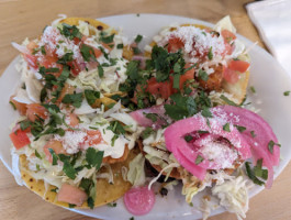 Lola's Baja Tacos food