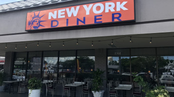 New York Diner outside