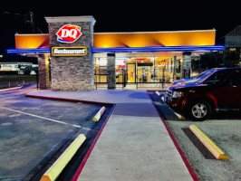 Dairy Queen outside